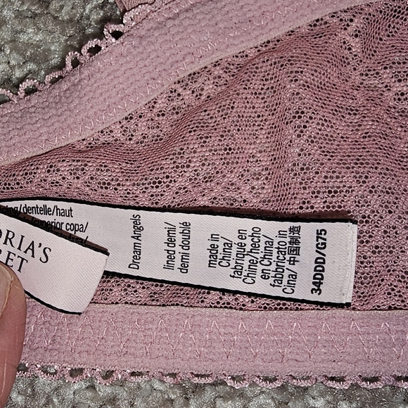 Lot of 2 Victoria's Secret bras (like new) Dream Angels size 34DDD - Picture 2 of 5